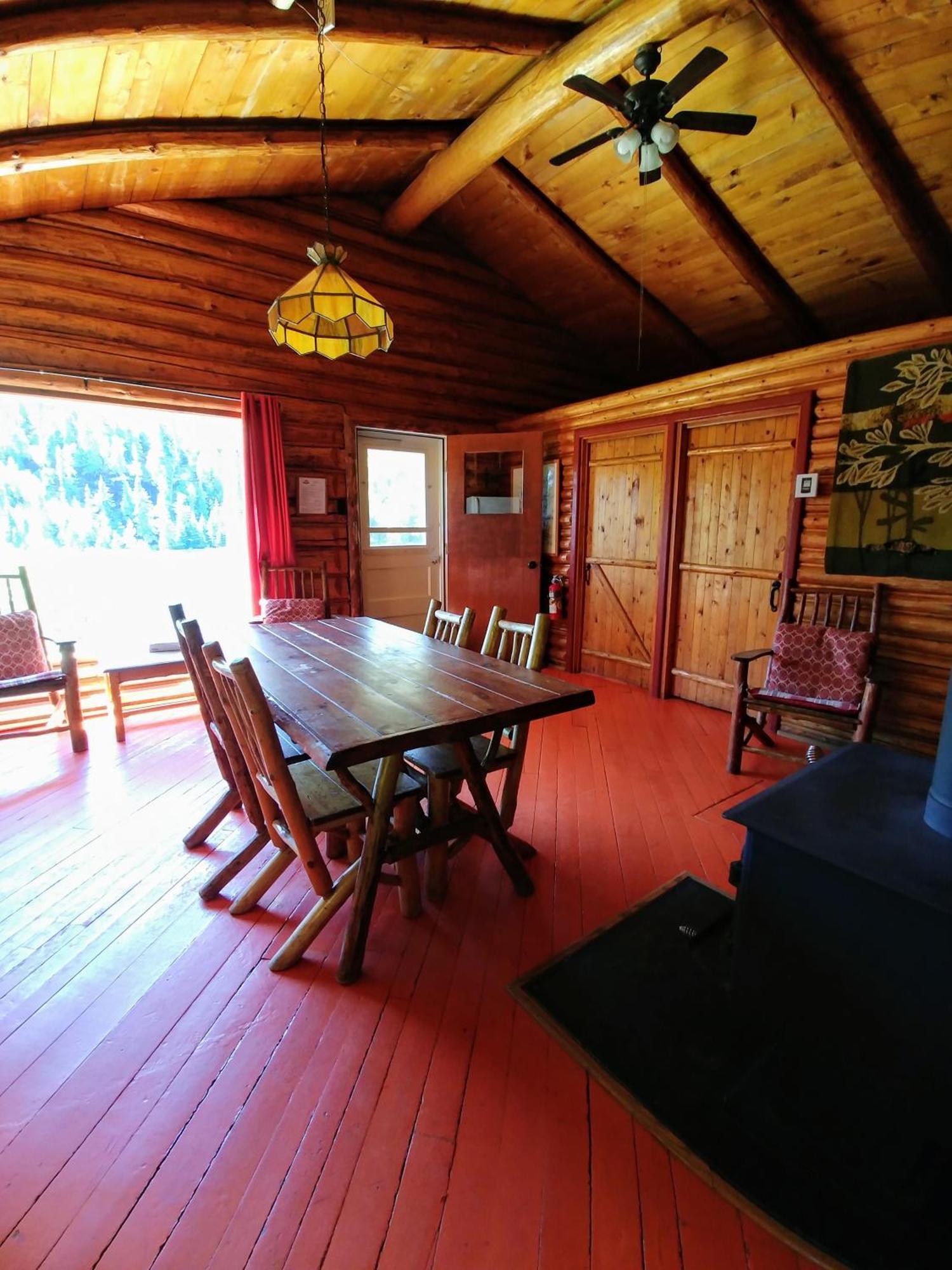 Kan-A-Mouche Pourvoirie Auberge Et Chalets Saint-Michel Стая снимка