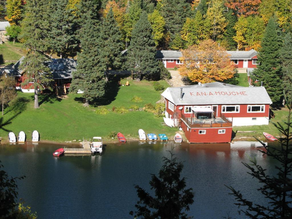 Kan-A-Mouche Pourvoirie Auberge Et Chalets Saint-Michel Екстериор снимка