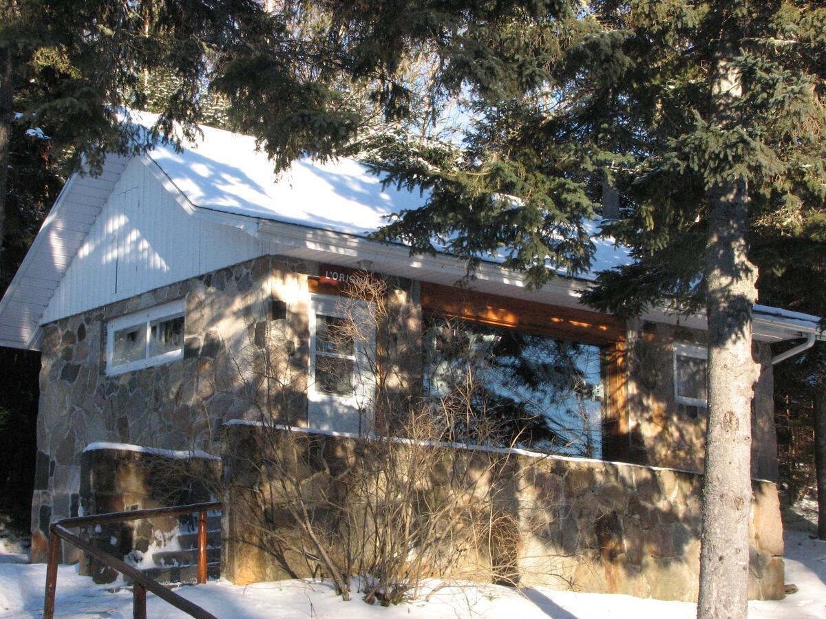 Kan-A-Mouche Pourvoirie Auberge Et Chalets Saint-Michel Екстериор снимка