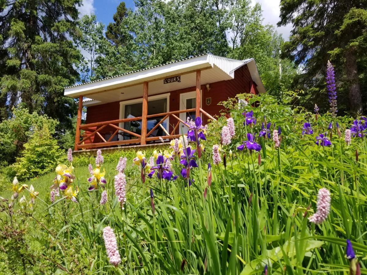 Kan-A-Mouche Pourvoirie Auberge Et Chalets Saint-Michel Екстериор снимка